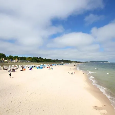 F-1010 Strandhaus Moenchgut Dz 37 Strandnah, Inkl Fruehstueck Lobbe