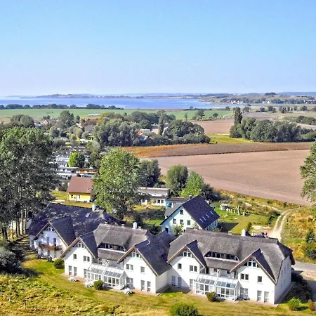 Otel F-1010 Strandhaus Moenchgut Dz 37 Strandnah, Inkl Fruehstueck Lobbe